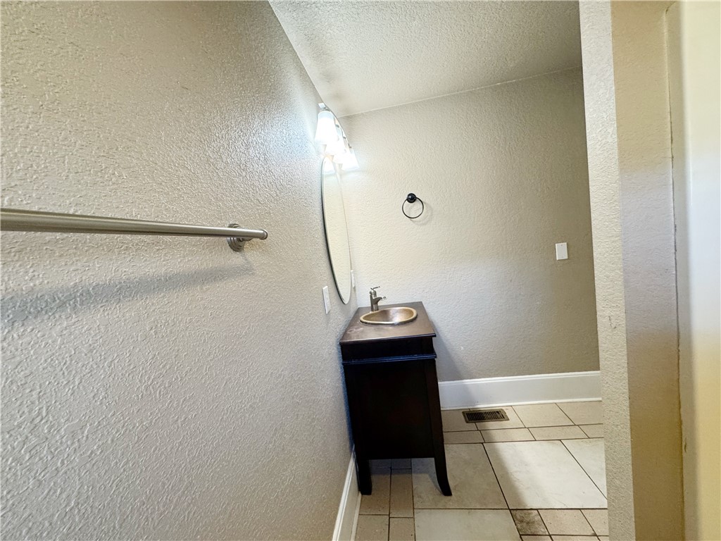 15-16-30 County Court Plat - Residential Lease
