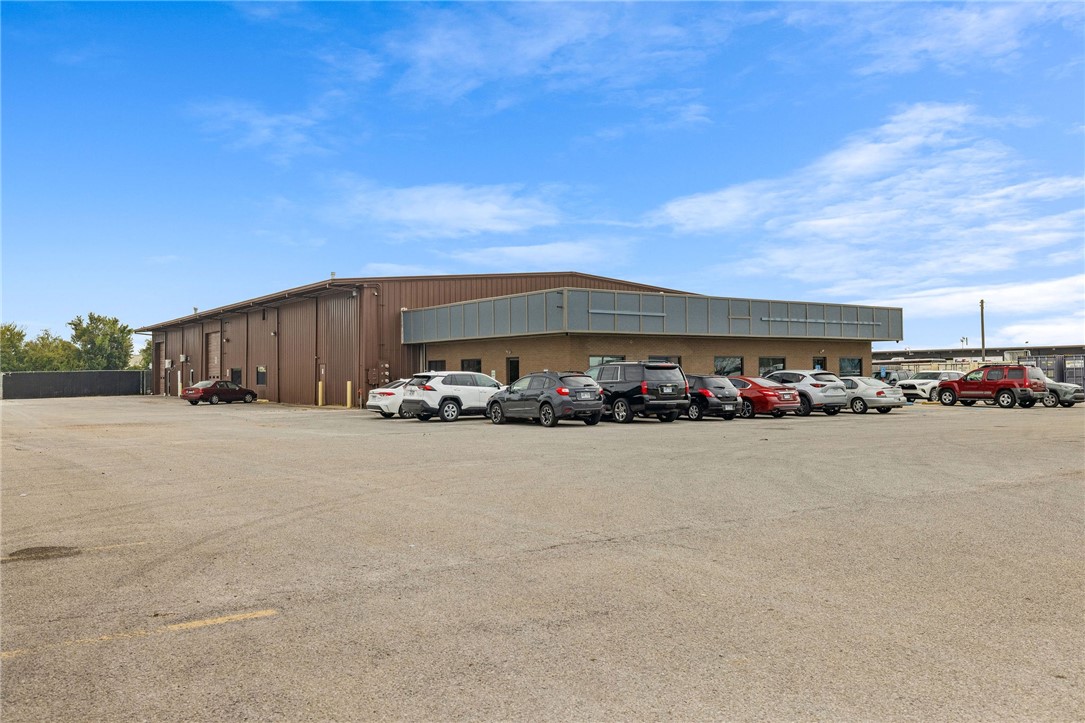 Located in the heart of Northwest Arkansas, this versatile property offers stable income with future upside. The 15,040-square-foot building sits on 5.05 acres and is leased at $12.75/SF NNN through March 1, 2026. The structure can be divided into ±8,400 SF and ±6,000 SF bays, ideal for flexible use or multi-tenant occupancy.

Additional income sources include a 2-acre fenced lot leased at $3,250/month (month-to-month) and taco trucks generating $1,200/month (month-to-month).

C-2 zoning accommodates a wide range of commercial uses from service retail to light industrial. With strong visibility, ample yard area, and convenient access to major Northwest Arkansas corridors, the property provides steady cash flow today and redevelopment potential tomorrow.

Annual NOI $245,160.00

Also listed for lease – MLS #1326531.