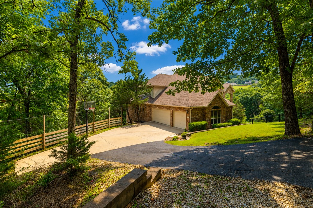 LOT 1 OF FOX RUN ADD REPLAT - Residential