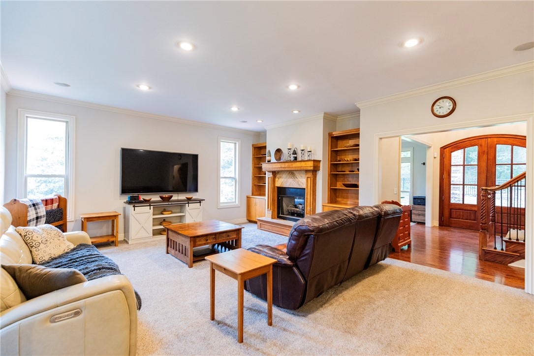 LOT 1 OF FOX RUN ADD REPLAT - Residential