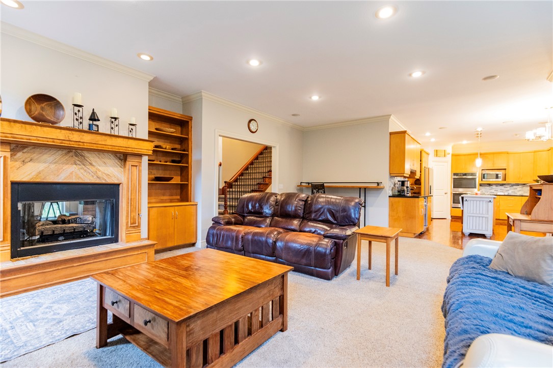 LOT 1 OF FOX RUN ADD REPLAT - Residential