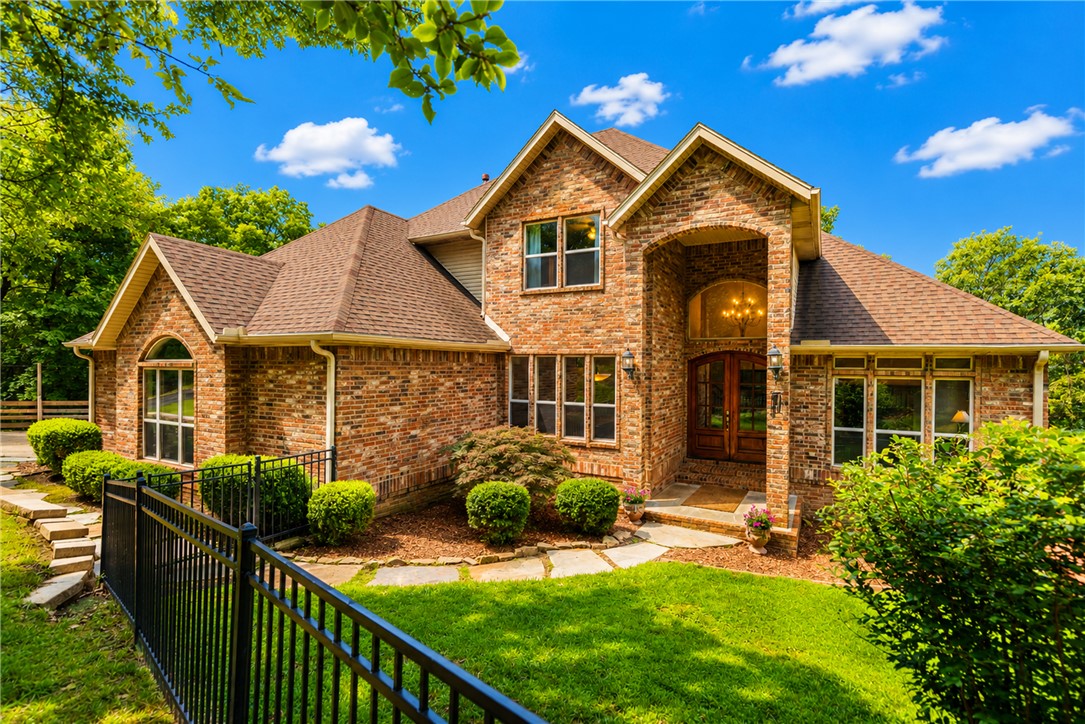 LOT 1 OF FOX RUN ADD REPLAT - Residential