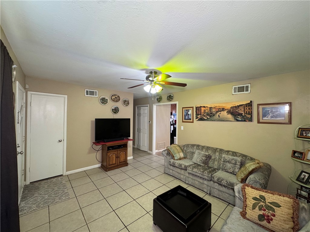 Crescent Heights Add Rogers - Residential