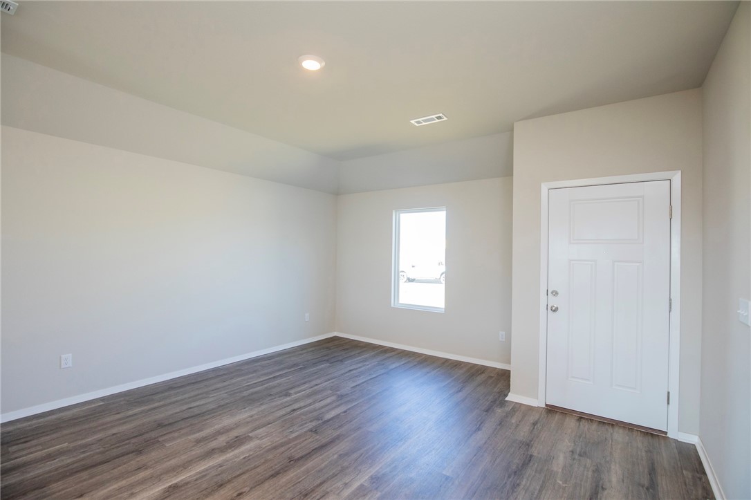 WALNUT HILL SUB PH IV-PEA RIDGE - Residential Lease