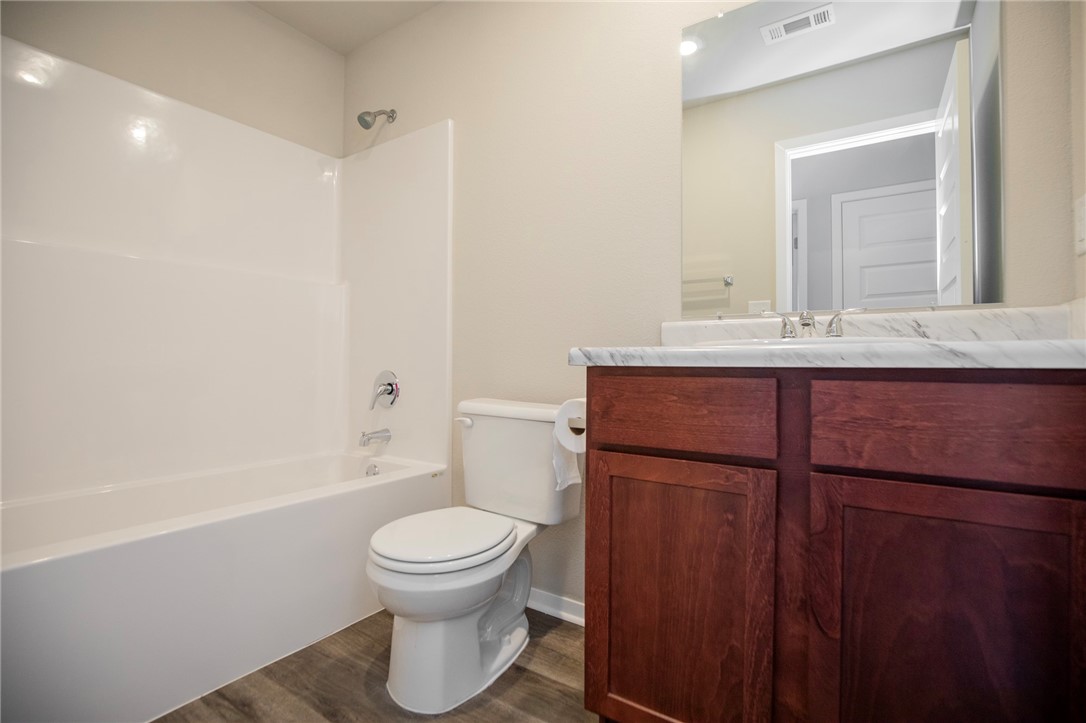 WALNUT HILL SUB PH IV-PEA RIDGE - Residential Lease