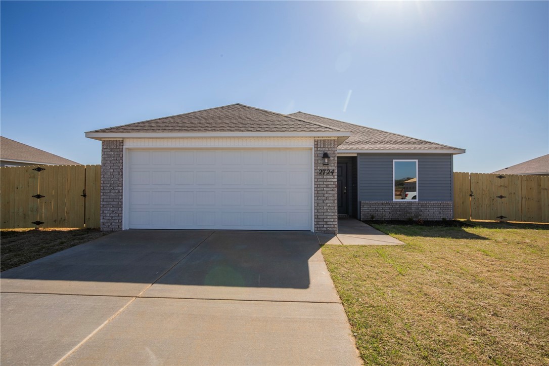 WALNUT HILL SUB PH IV-PEA RIDGE - Residential Lease