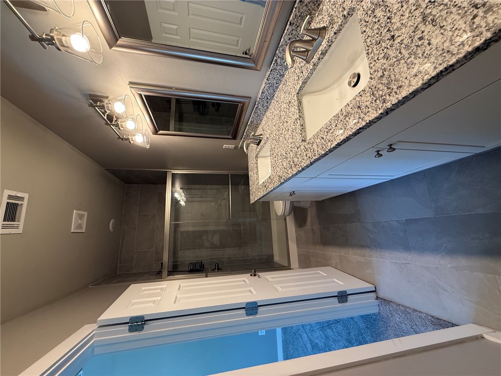 0 - Residential Lease