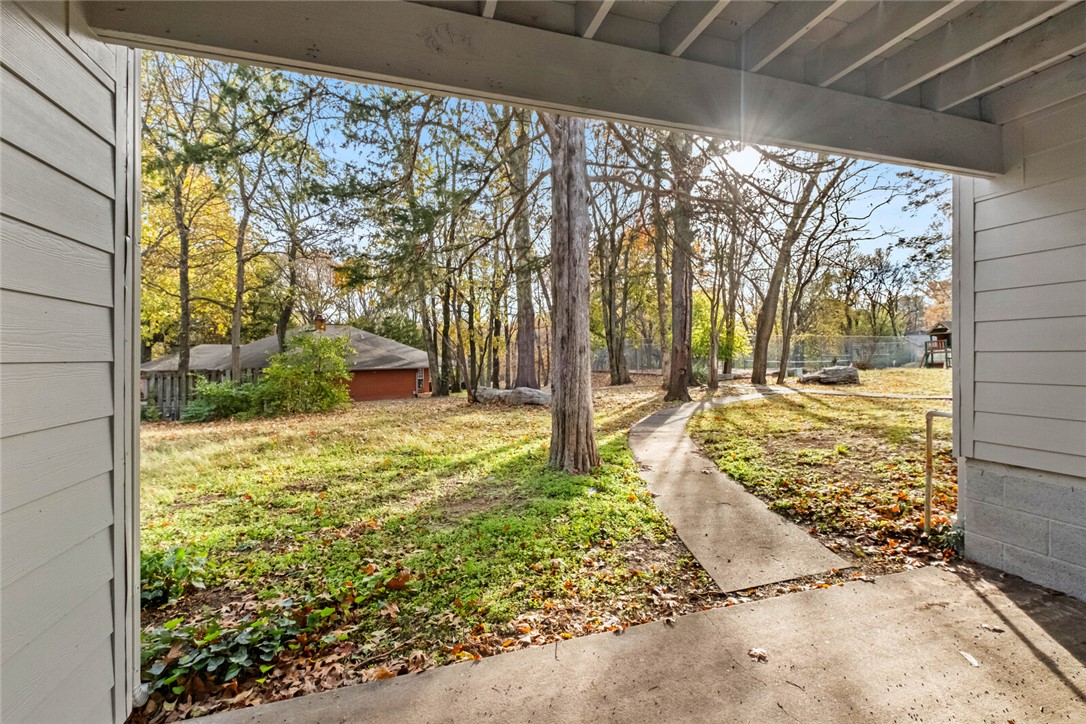 Royal Oaks Estates - Residential Lease