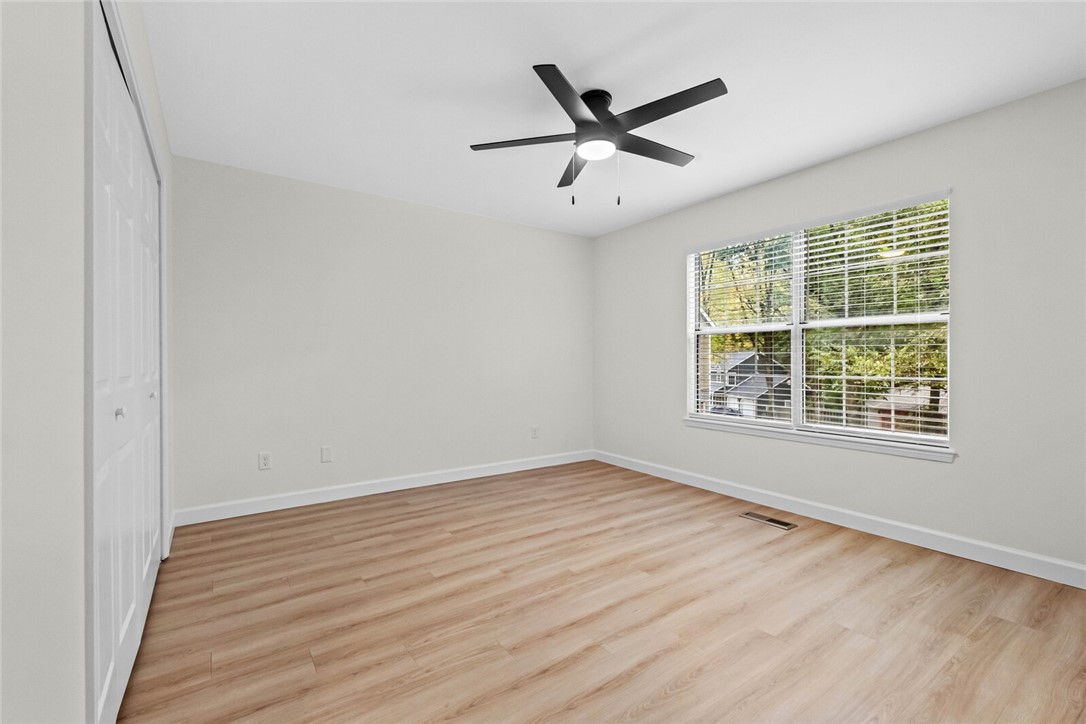 Royal Oaks Estates - Residential Lease
