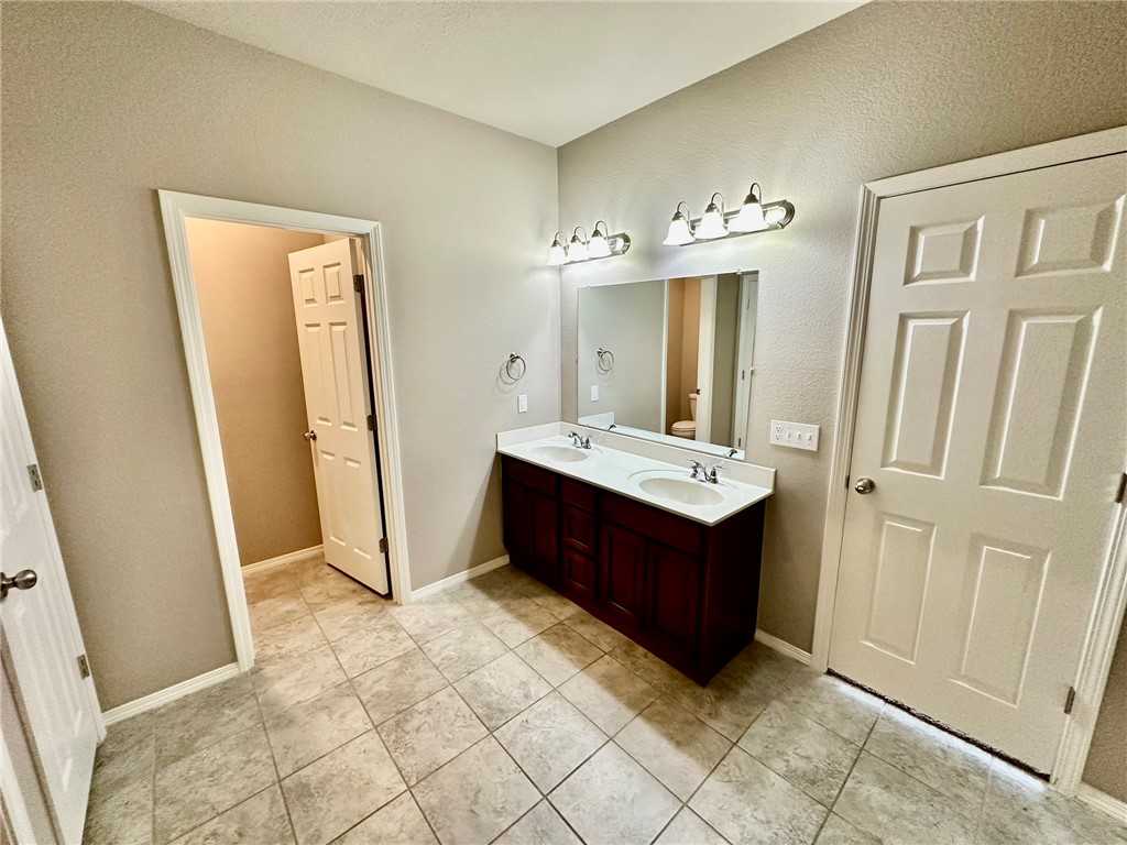 Legacy Heights Sub Ph I - Residential Lease