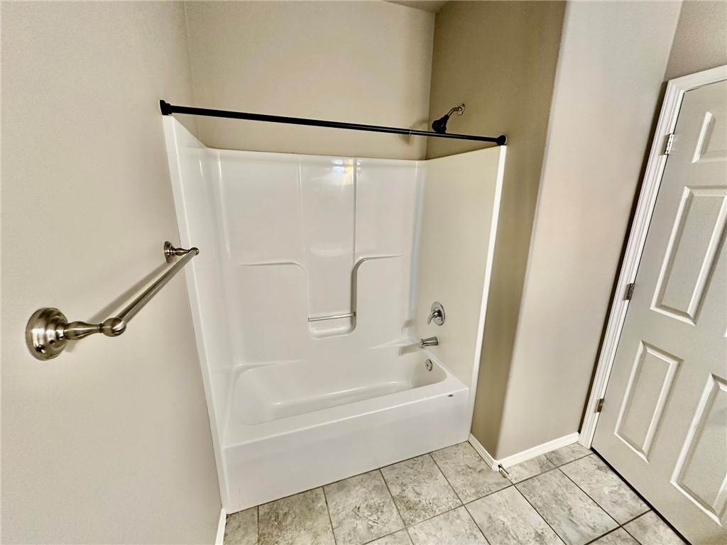 Legacy Heights Sub Ph I - Residential Lease