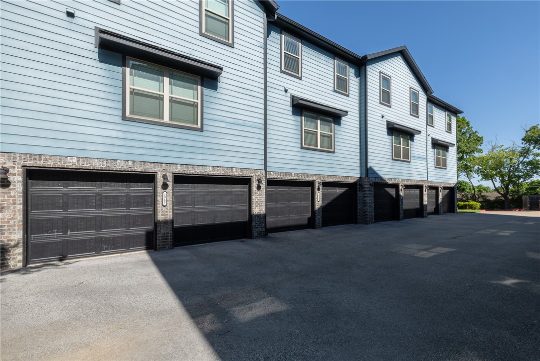 Bourbon Street Twnhms Hpr - Residential Lease