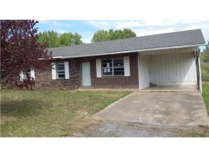 Ranch Style Brick home featuring 3 BR, 1 BA, ceiling fans, attic fan 1 car carport on 1.61 acres.  PROPERTY SOLD AS IS.  CASE # 031-281971, PROPERTY MANAGED BY CHRONOS SOLUTIONS, www.chronossolutions.com, ALL OFFERS MUST BE SUBMITTED ONLINE AT www.hudhomestore.com