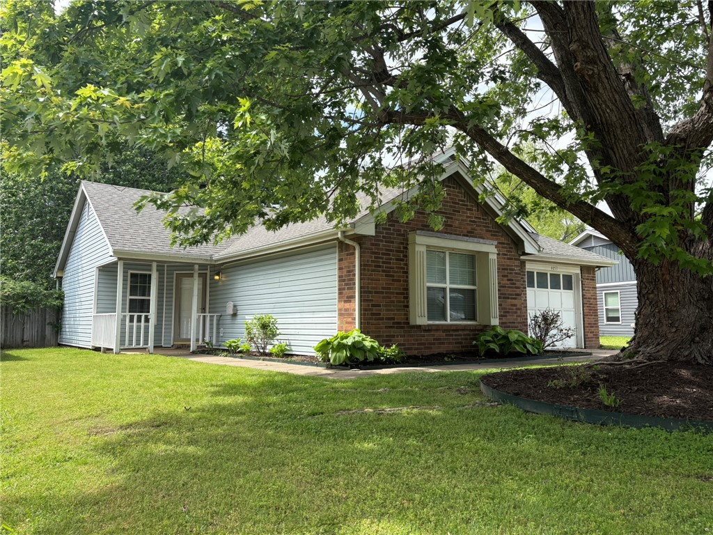 This is a super cute, affordable home located in northeast Fayetteville. Convenience is the key! - It's close to everything including shopping, the bypass and schools. Plenty of storage, walk in closets, great flooring and a split bedroom plan, plus a dynamite central location, make this a perfect investment buy or home sweet home.