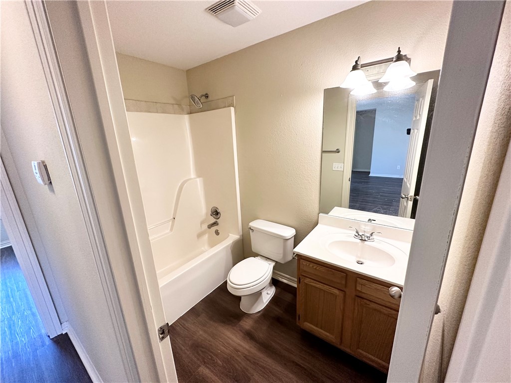 Hendrix Add - Residential Lease