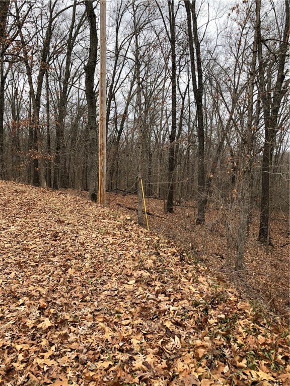 Location, Location, Location!! Private Cul-de-sac, minutes away from 71-B.