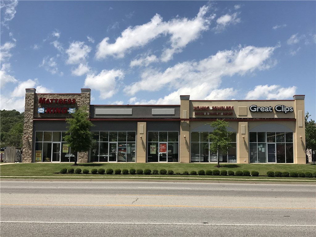 University Square Shopping Center with the following tenants:  Dollar Tree, Firehouse Sub, Typhoon Restaurant, Jackson-Hewitt Tax Service, Razorback Pizza,CARE Chiropractic, Hollywood Salon, Great Clips and Great Southern Bank.  This avail space is right on MLK with great visibility.  Total SF is 3,732sf, but can be divided.