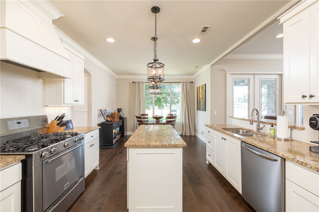 Waterford Estates At Hissom Ranch - Residential