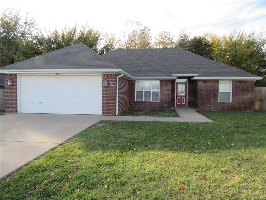 Very nice 3 bedroom/2 bath single family home with a 2 car garage.  Comes with Stove, microwave and dishwasher.  Fenced backyard.  Landscaped.