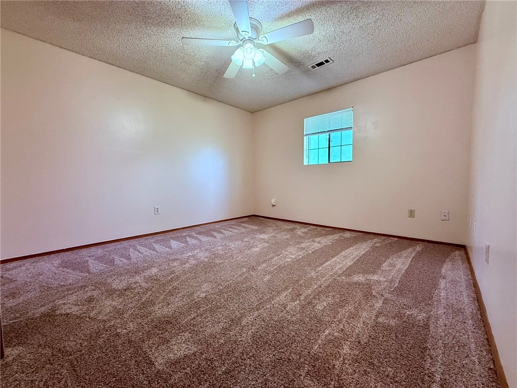 city - Residential Lease
