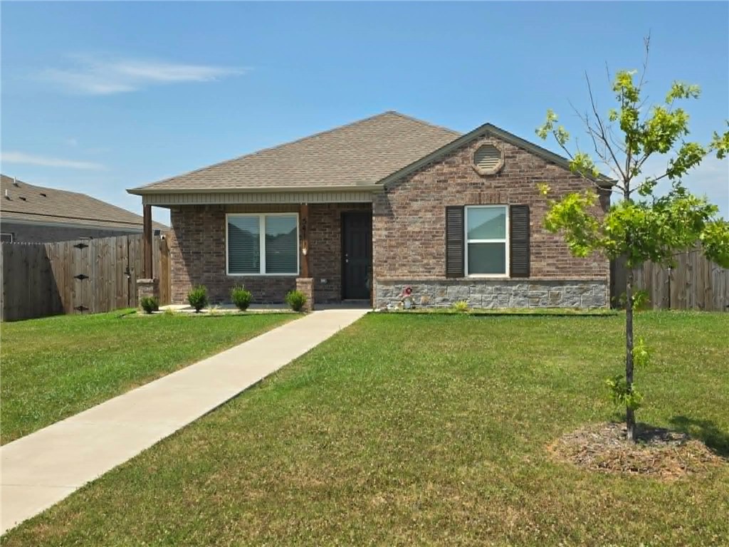 COTTAGES AT CLEAR CREEK - PHASE I - Residential