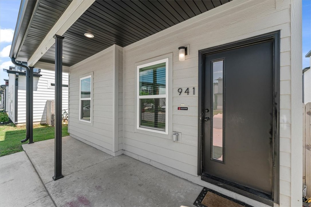 Featherston Village PH 1-CENTERTON - Residential Lease