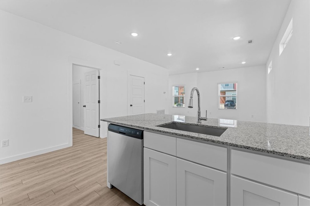Featherston Village PH 1-CENTERTON - Residential Lease