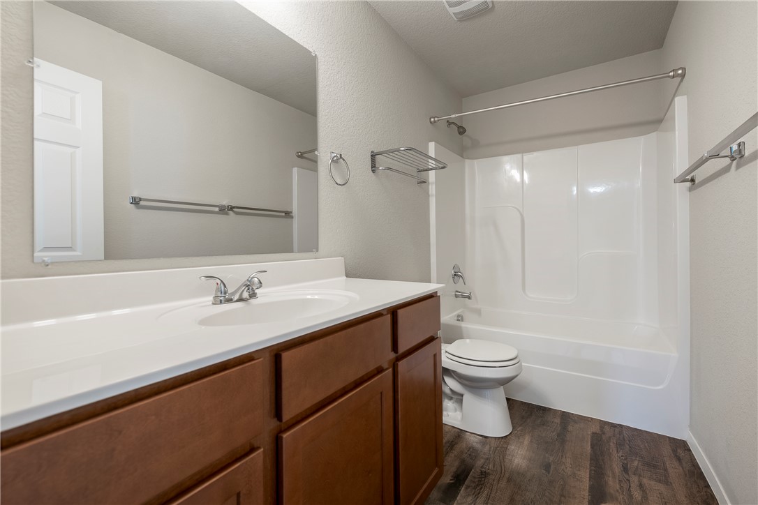 PARK MEADOWS PH I - Residential Lease