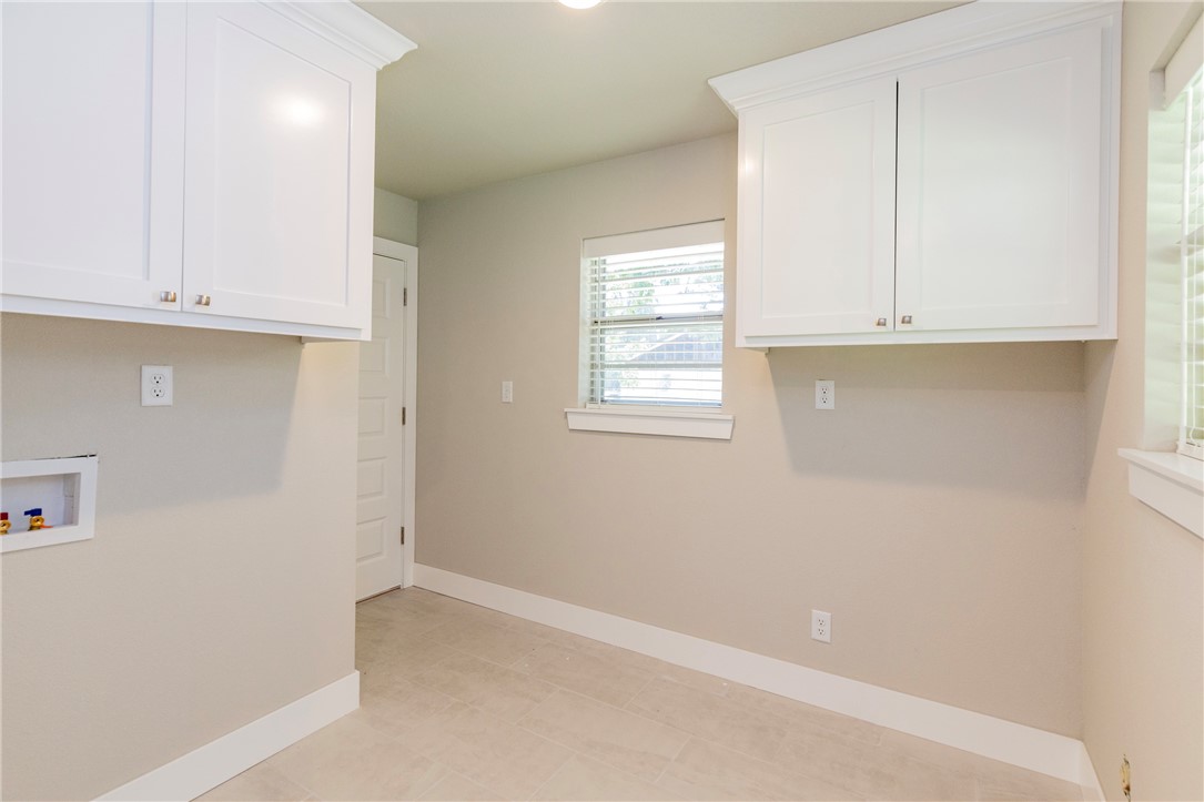 16-18-33-GENTRY - Residential