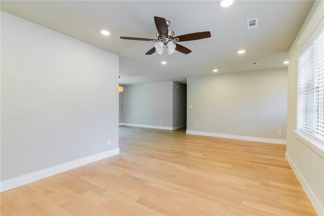 16-18-33-GENTRY - Residential