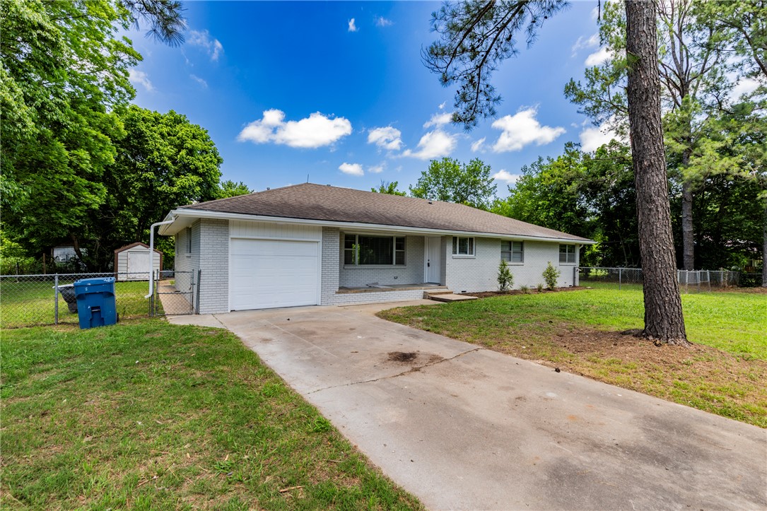 16-18-33-GENTRY - Residential