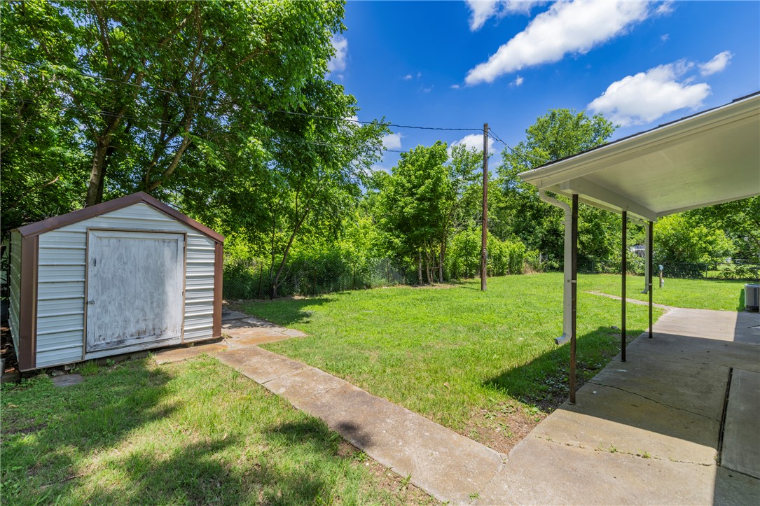 16-18-33-GENTRY - Residential