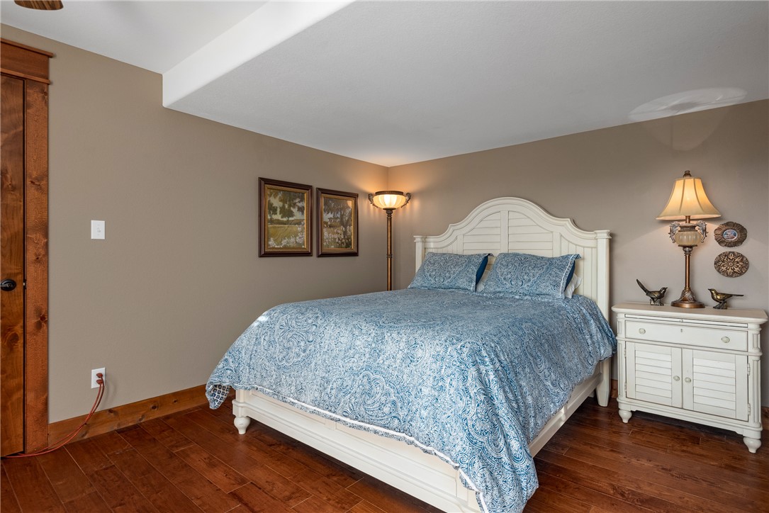 Unit 116 Holiday Island - Residential