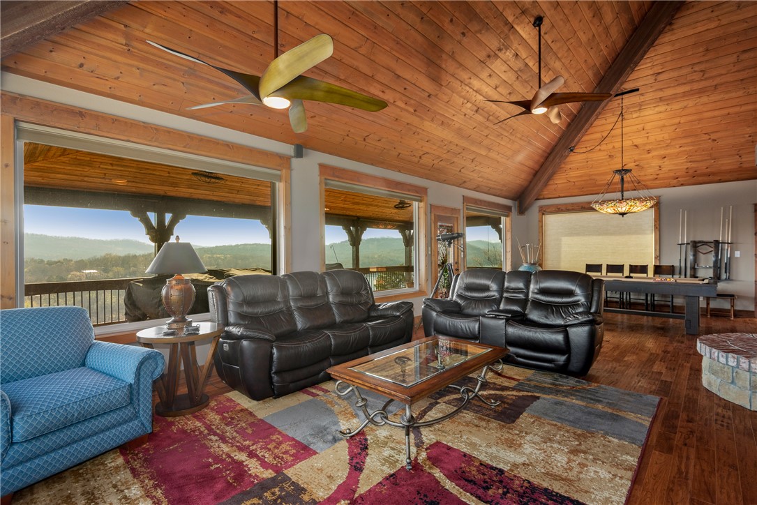 Unit 116 Holiday Island - Residential