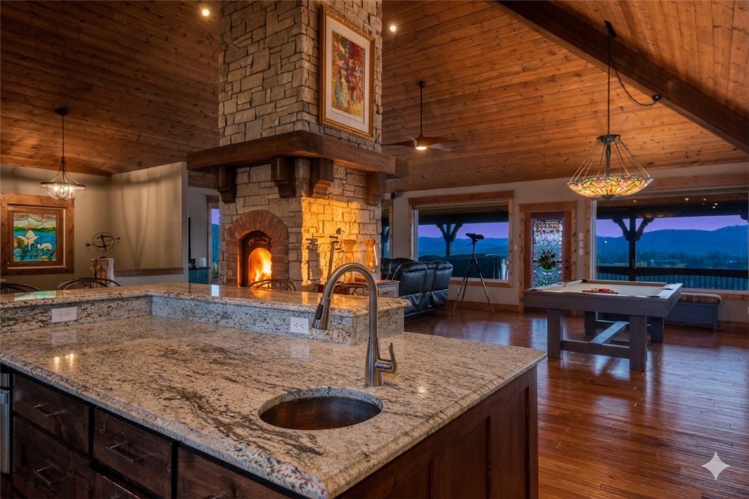 Unit 116 Holiday Island - Residential