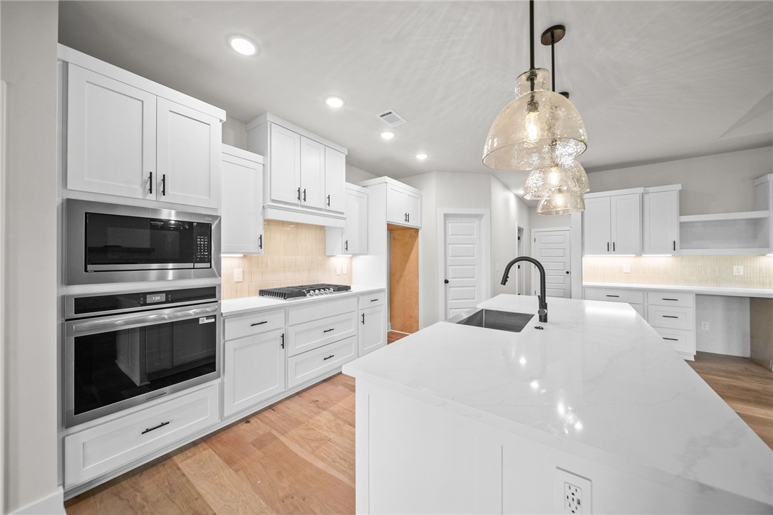 DIAMOND ESTATES PH V-CENTERTON - Residential