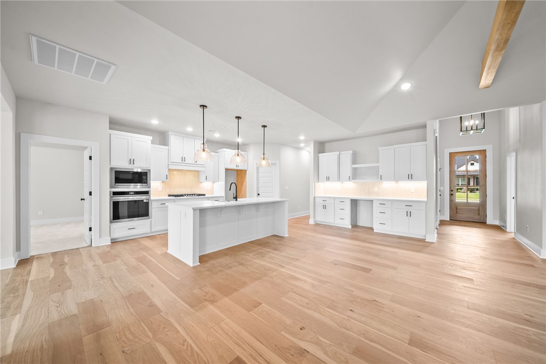 DIAMOND ESTATES PH V-CENTERTON - Residential