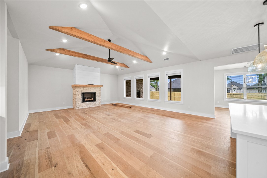 DIAMOND ESTATES PH V-CENTERTON - Residential