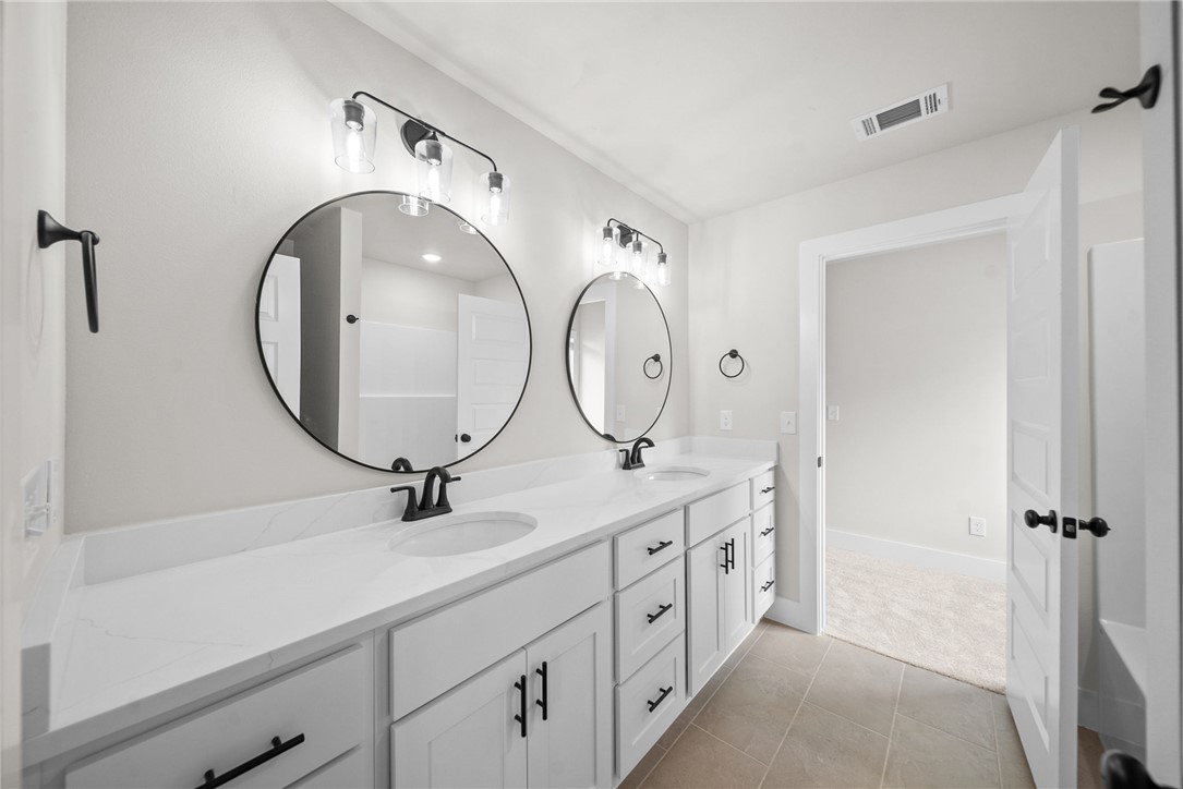 DIAMOND ESTATES PH V-CENTERTON - Residential