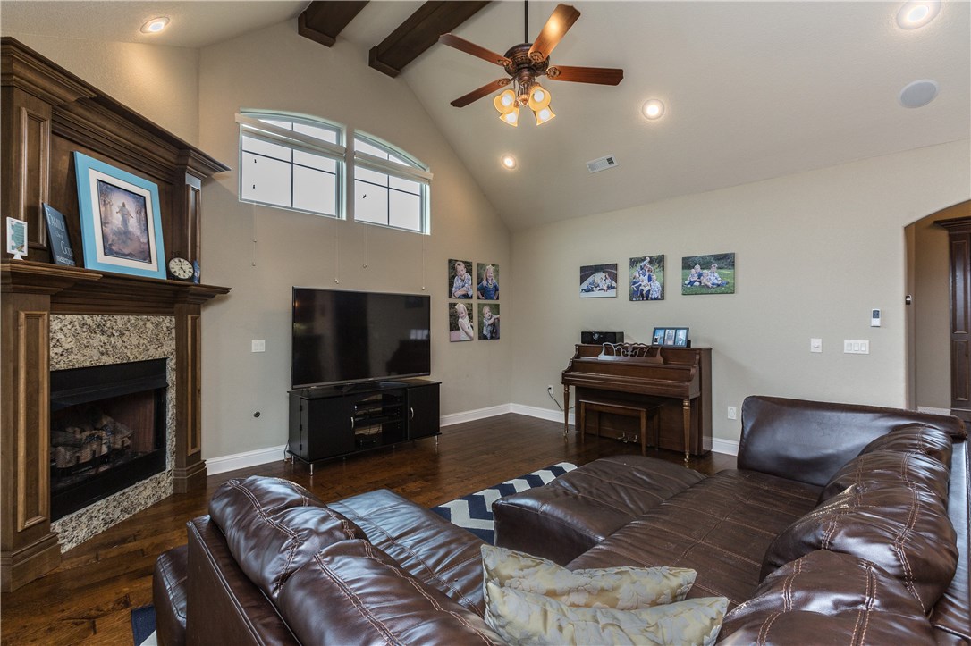 Cross Creek Ph 3 Rogers - Residential Lease