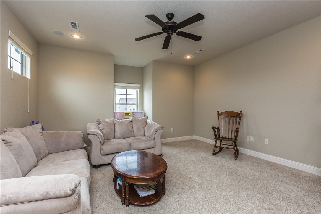 Cross Creek Ph 3 Rogers - Residential Lease