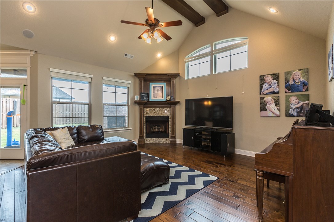 Cross Creek Ph 3 Rogers - Residential Lease