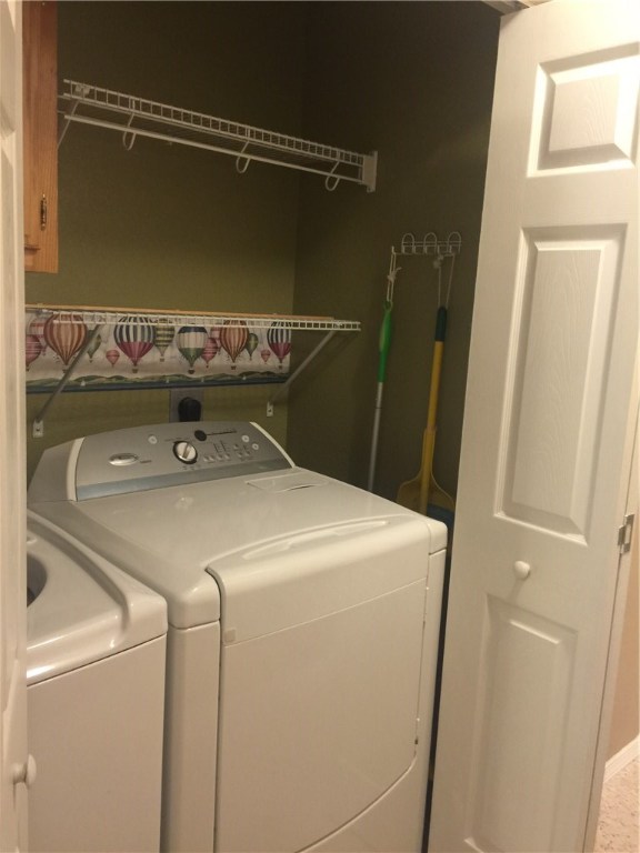Dickenshire Sub Bvv - Residential Lease
