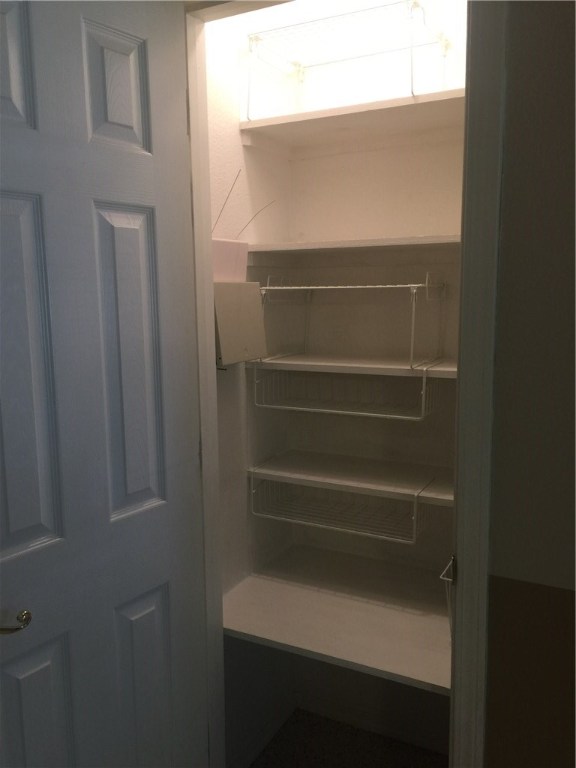 Dickenshire Sub Bvv - Residential Lease
