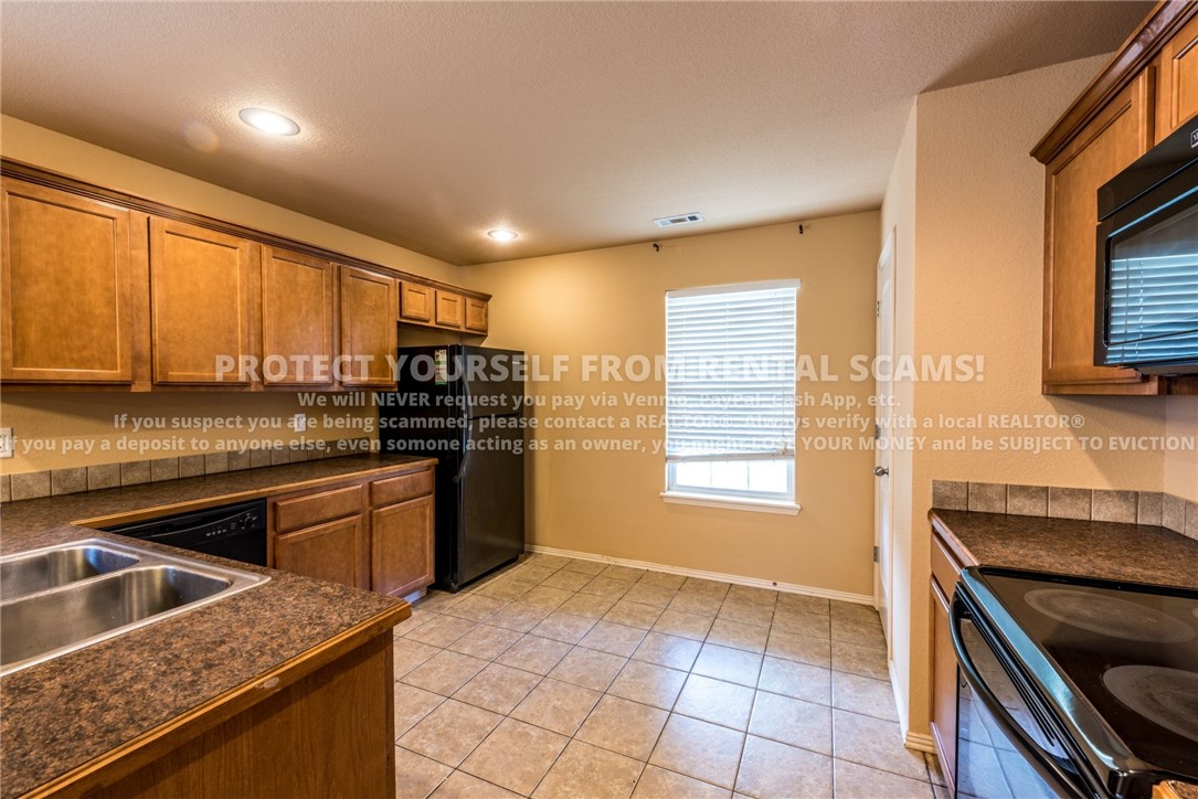 Walnut Crossing Sub - Residential Lease