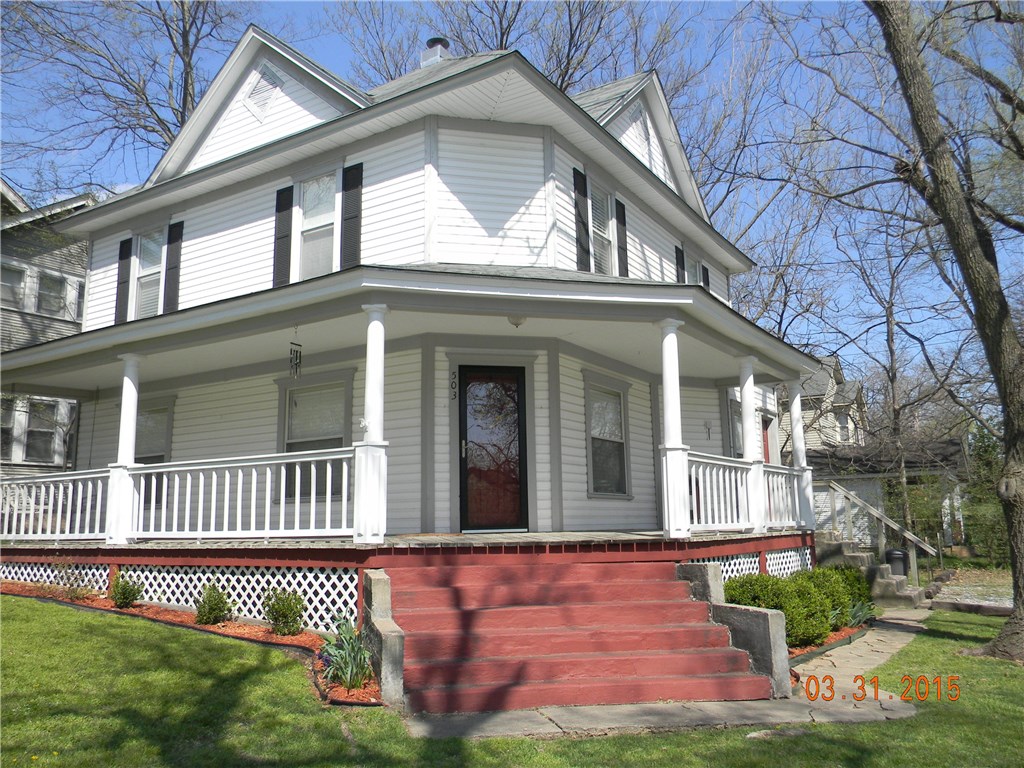 Beautiful historic home near down town Siloam Springs. 3 bedroom 2 bath with updates throughout including completely updated kitchen and a newer roof in the last 3 years