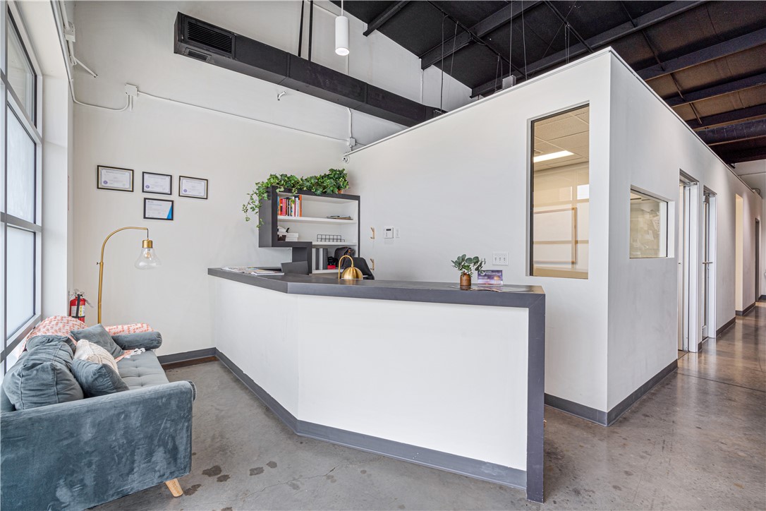 Cottonwood Village Ph I Bentonville - Commercial Lease