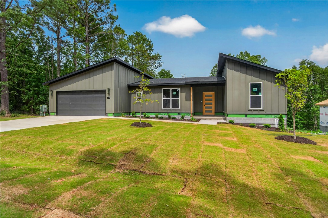 New construction beauty with a 10 year home warranty! 
3 bedroom, 2 bathroom - 1,850sqft. Open kitchen + a designated dining area. This home also features two vanities in the primary bathroom, as well as a large walk-in tiles shower and closet. Whether you're drinking your morning coffee or evening beverage, the outdoor covered deck is the prime spot to relax! Don't miss the opportunity to call this one home!