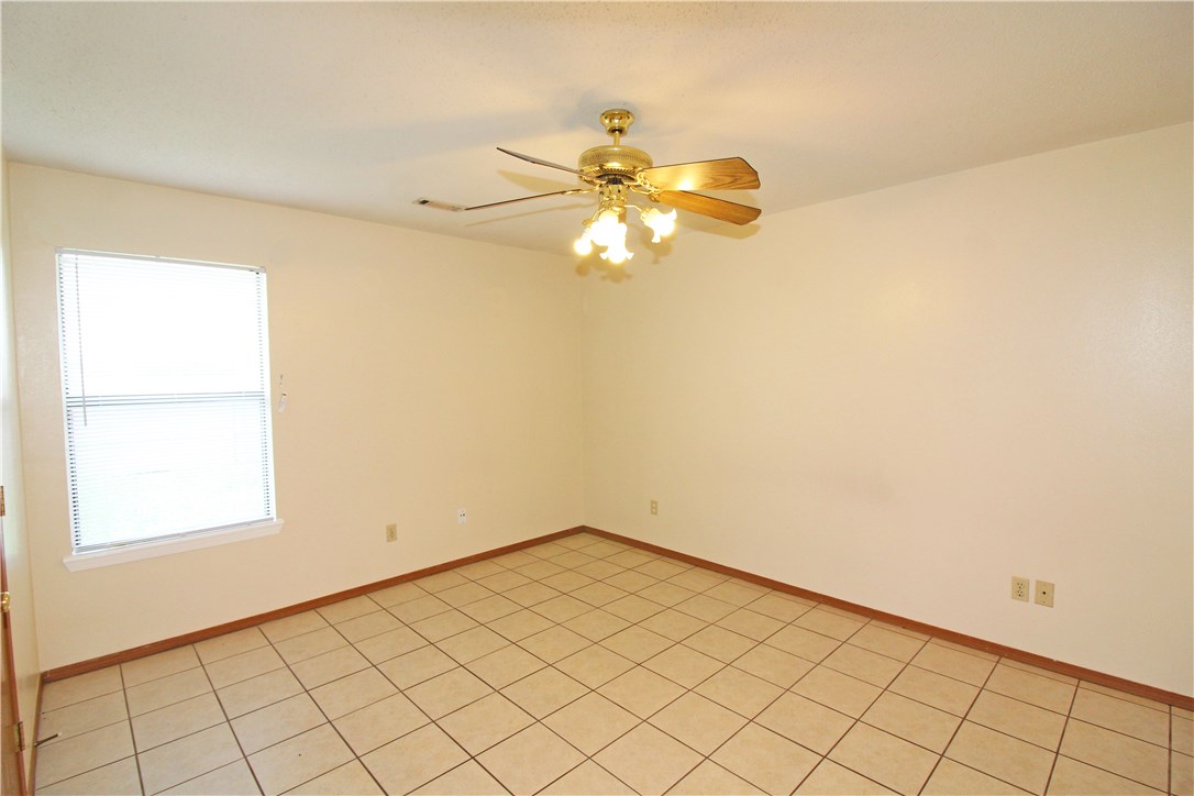Cloverdale Sub Rogers - Residential Lease