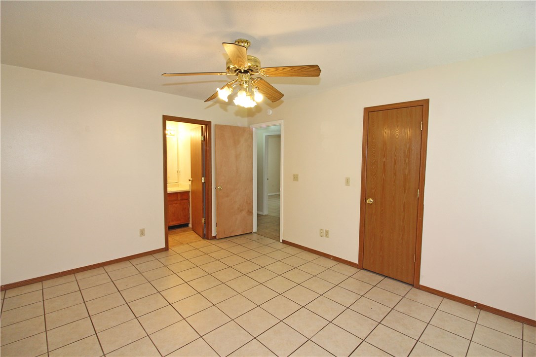Cloverdale Sub Rogers - Residential Lease